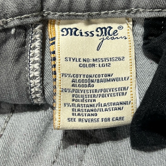 Miss Me jeans size 27 mid rise skinny jeans - Picture 3 of 7